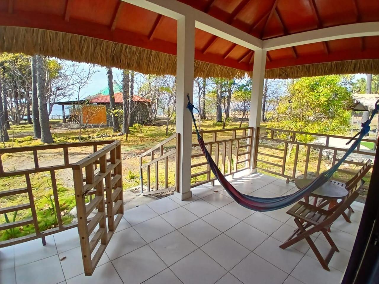 Compass Diving Resort Beloi Ngoại thất bức ảnh